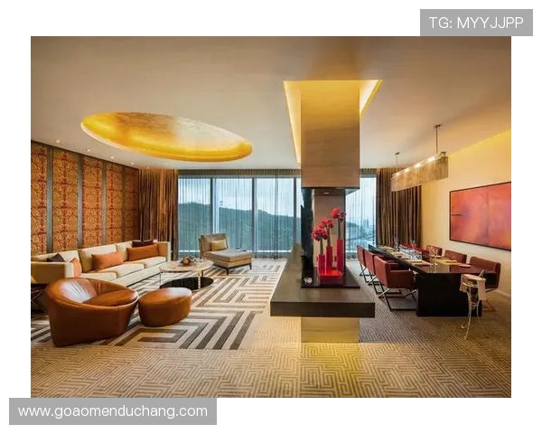 探索澳門新濠天地的夜生活和精彩表演，享受无与伦比的娱乐盛宴